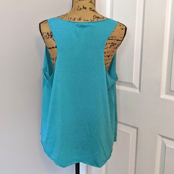 Blue tank top - Picture 2 of 4